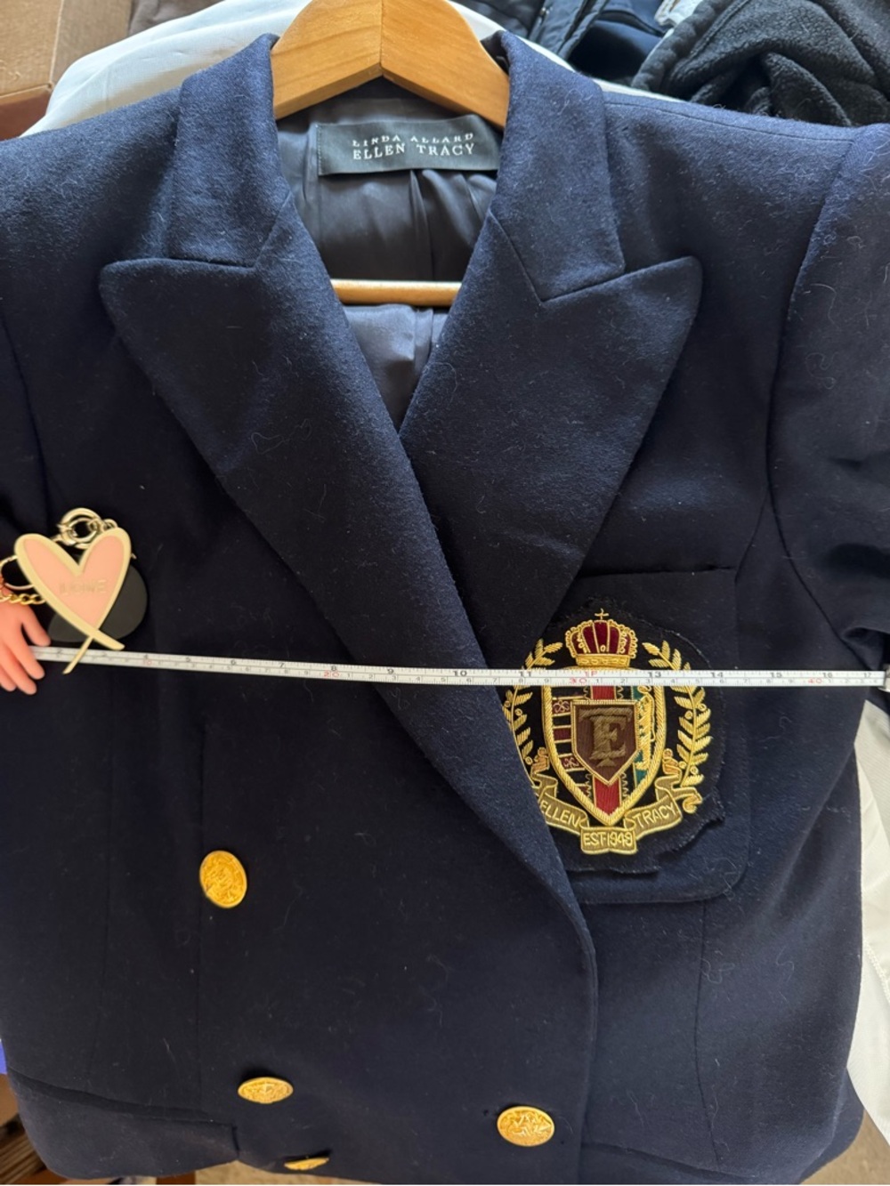 Vintage 90’s Ellen Tracy Navy Wool Blazer w/Iconic Embroidery crest logo -Size 6 - Picture 7 of 7